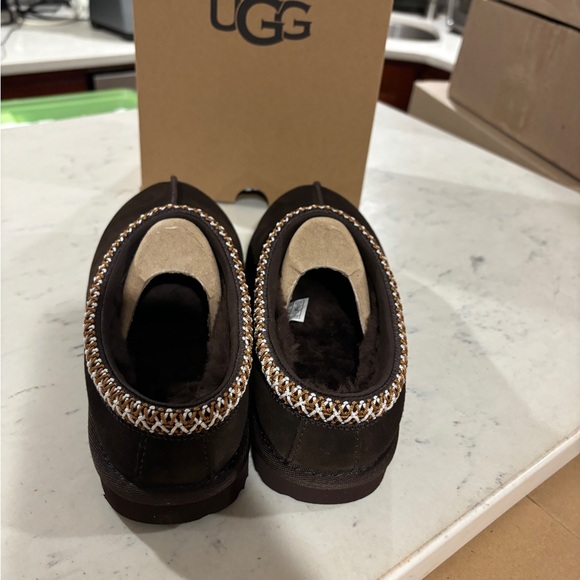 UGG Tasman II Slipper Dusted Cocoa DDC Kids Sz 3-6 1019066k Brand New Condition - Picture 9 of 13
